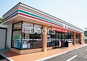 セブンイレブン岡山駅元町店 224m