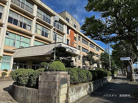 高岡市立芳野中学校 3420m