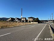 ＊前面道路含む外観写真＊