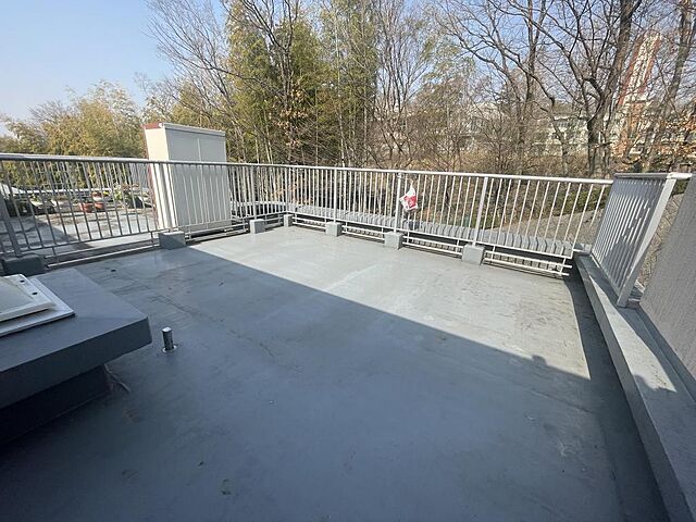 バルコニー ファミール高幡不動 6階/-