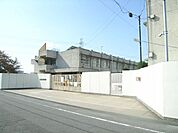 枚方市立藤阪小学校 280m