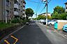 外観：前面道路含む現地写真