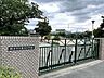 周辺：枚方市立春日小学校 1400m