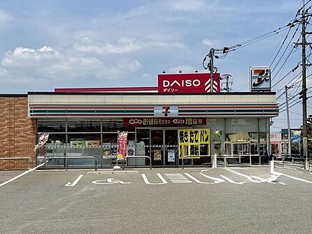 セブンイレブン太宰府水城店 360m