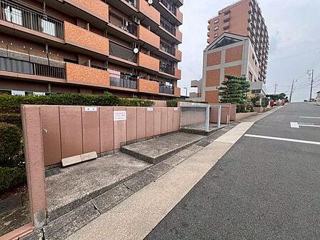 ＊ゴミ置き場＊
