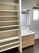 洗面所もたくさん収納できます。スッキリ！