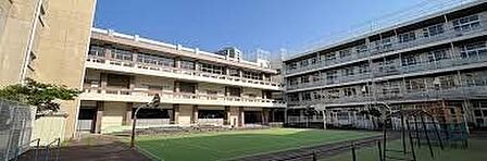 名古屋市立田代小学校 徒歩2分。 130m