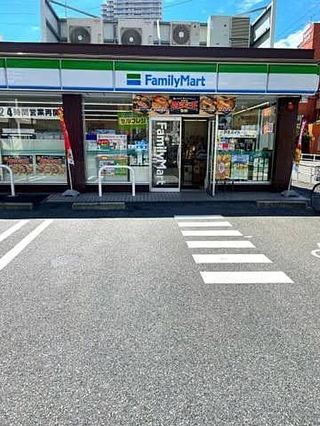 ファミリーマート名古屋東大曽根店 徒歩5分。 400m