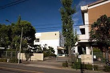 名古屋市立振甫中学校 徒歩10分。 800m