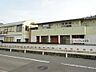 周辺：幼稚園・保育園 1900m りゅうせん幼稚園