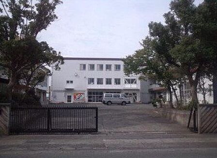 沼津市立今沢中学校 1140m