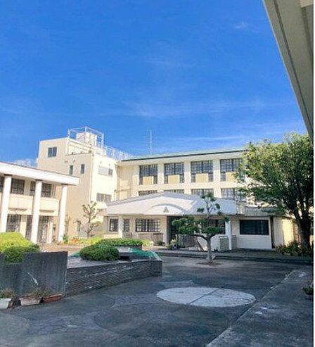 沼津市立第二小学校 190m