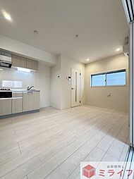 ラ・カーサ大阪 1階1LDKのリビング/ダイニング