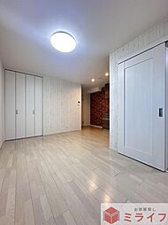 ウエスト・コート 2階1LDKのリビング/ダイニング