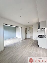 セレニティ加美南A棟 2階1LDKのリビング/ダイニング