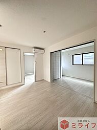 セレニティ加美南A棟 1階2LDKのリビング/ダイニング