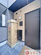 宅配ボックス完備で対面受け取りから解放♪