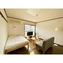 プレミール新原 102 1階1Kのリビング/ダイニング