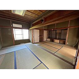 澤住宅 10DKのリビング/ダイニング