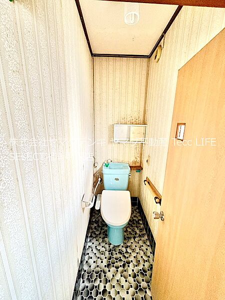 トイレを拡大表示