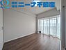 室内：洋室が3部屋あります