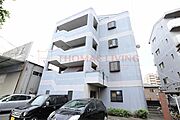 敷地内に駐車場・駐輪場が有ります。