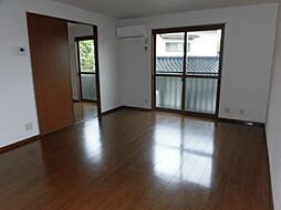 ジュネスK　B棟 201 2階2LDKのリビング/ダイニング