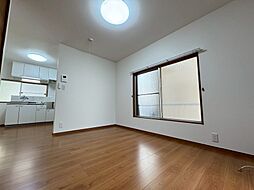 たちばな荘 2階ワンルームのリビング/ダイニング