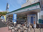 ファミリーマート 鶴舞店（73m）