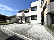 日当たり良好な外観が、明るく爽やかな印象を与える、魅力あふれる素敵な佇まいです！