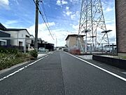 閑静な住宅街にある落ち着いた住環境！豊川インターまでも近く通勤にも便利な立地です♪