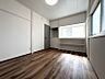 室内：2階には3部屋の洋室があります！