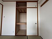押し入れ収納。