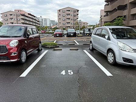 敷地内駐車場が継承可能です!