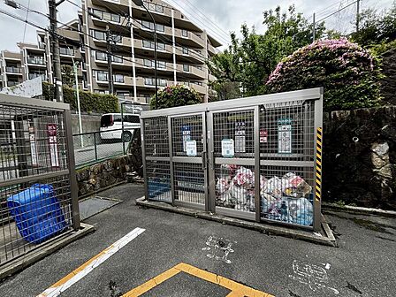 敷地内ゴミ置き場ありで、日々の生活もスムーズです。