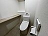 トイレ：清潔感のあるトイレスペース