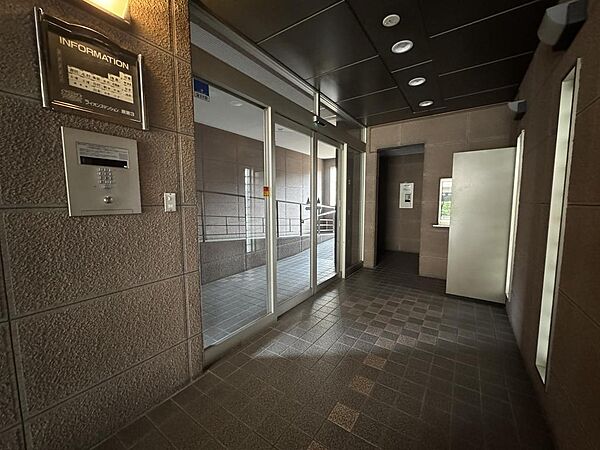 エントランスを拡大表示
