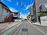 外観：前面道路