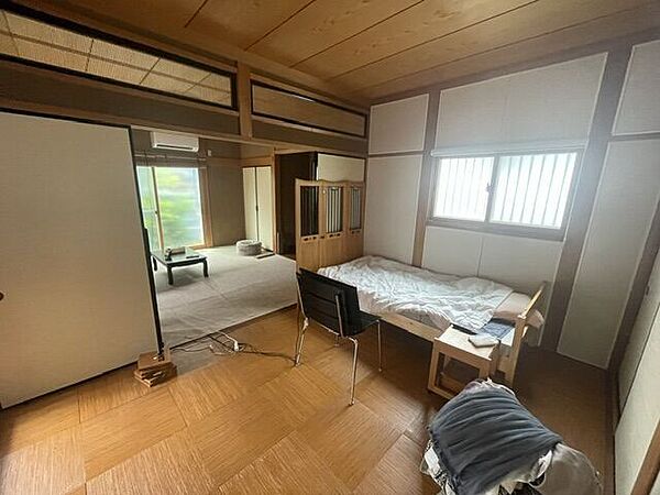 洋室を拡大表示