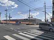 オークワ　西大和店まで700メートル