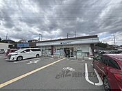 ファミリーマート　香芝高山台店まで1400メートル