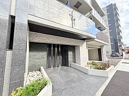 17 / 35