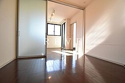 東京メトロ有楽町線 新富町駅 徒歩2分の賃貸マンション 9階2DKのリビング/ダイニング