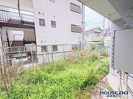 専用庭でガーデニングも楽しめます。