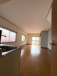 ロイヤルハウスみつみII 1階2LDKのリビング/ダイニング