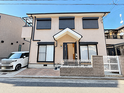 外観：平成8年12月建築　2世帯住宅