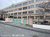 西堤小学校 970m