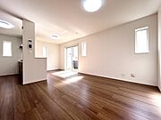 〜キッチンからお部屋全体を見渡せる間取り〜
