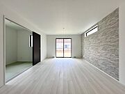 〜キッチンからの眺め。お部屋全体を見渡せる間取りです〜