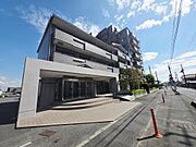 〜居住者やゲストを優雅に迎え入れる、奥行きのある広々としたエントランスアプローチ♪〜